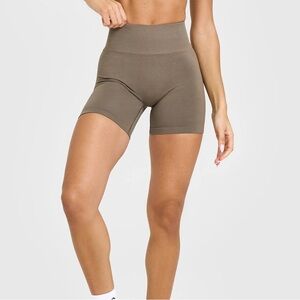Oner active taupe brown essential shorts